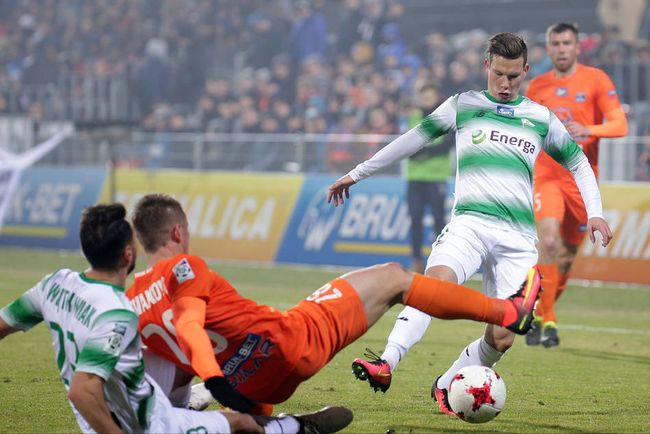 保持了领先 保持了领先