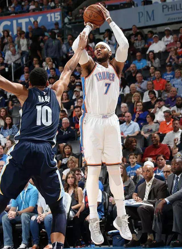 联赛双线中 联赛双线中