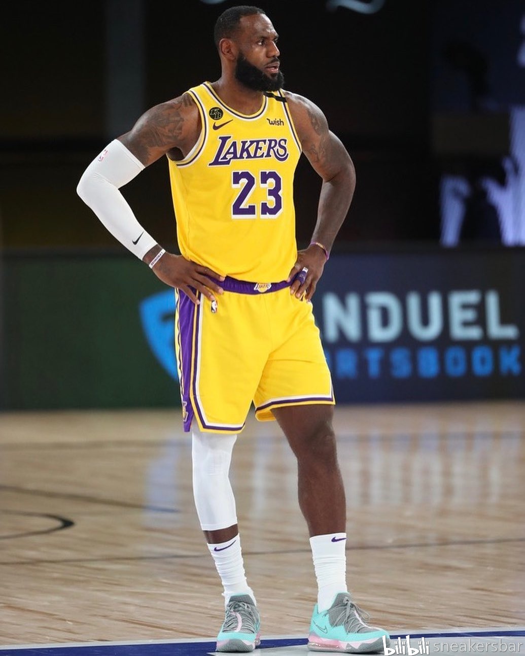 与角色定位 与角色定位