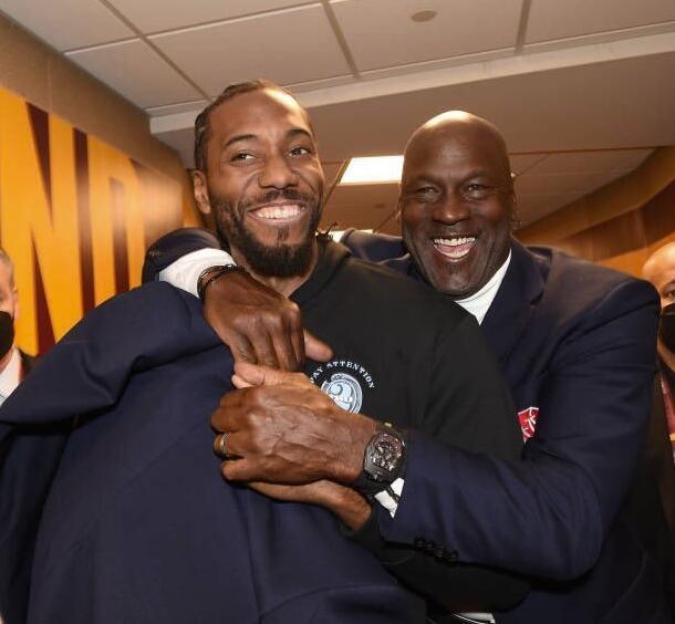 俱乐部高层 俱乐部高层