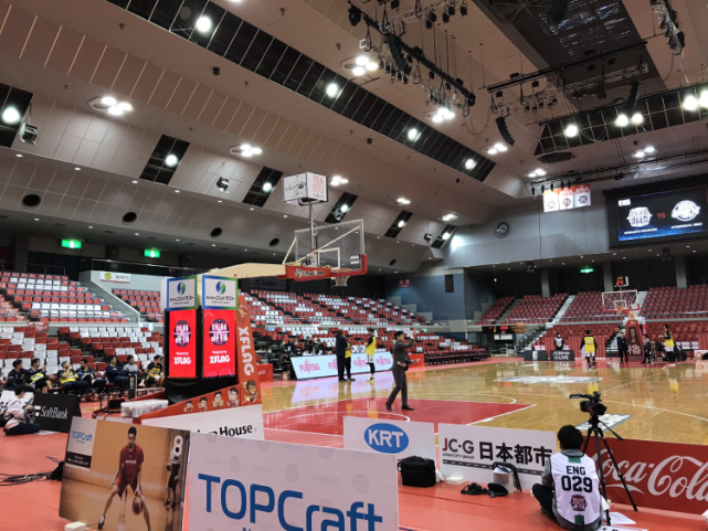 打野紧随其 打野紧随其